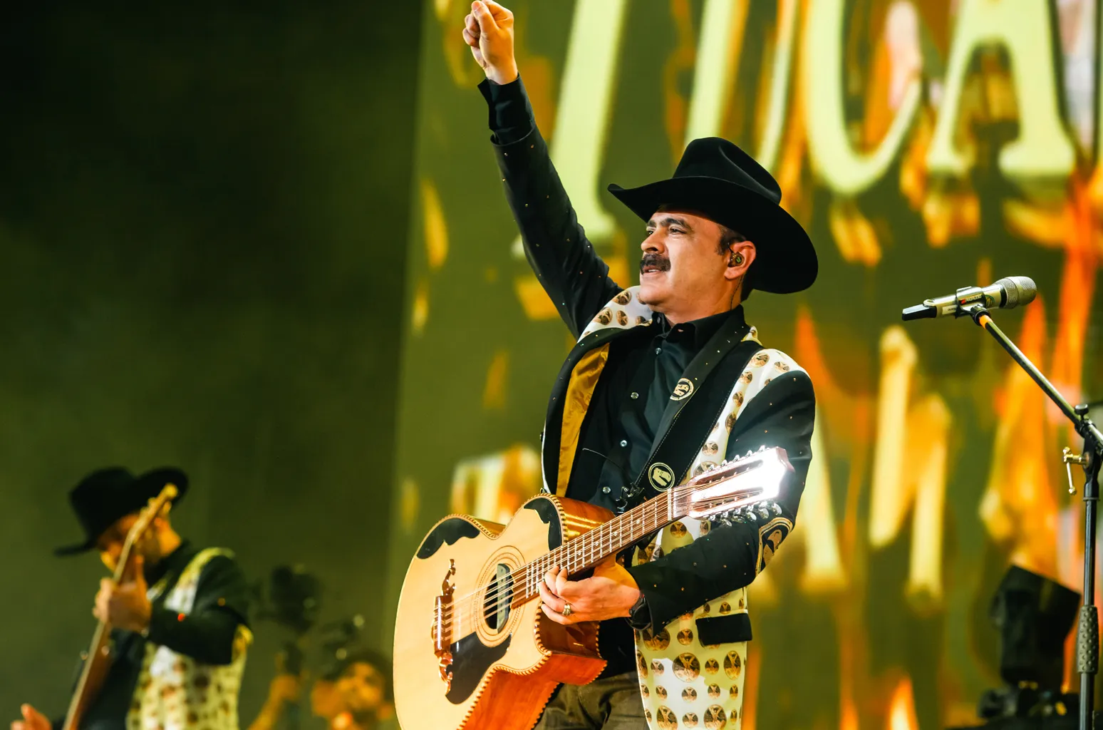 Los Tucanes De Tijuana playing live